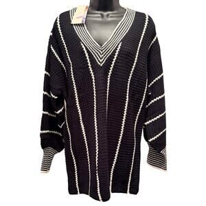 NWT Dokotoo Women's Oversized Striped Tunic Sweater Casual V Neck Black/White S